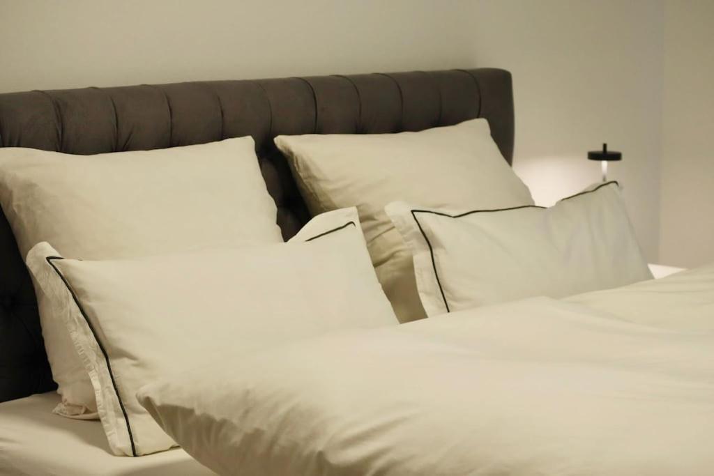Modern Holiday Apartment In The Heart Of Klingenmünster Buitenkant foto